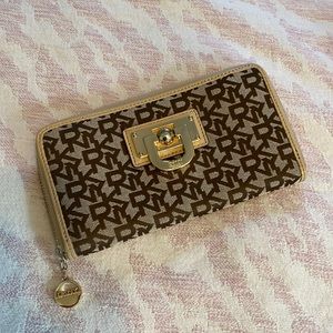 DKNY Wristlet- New Without Tags